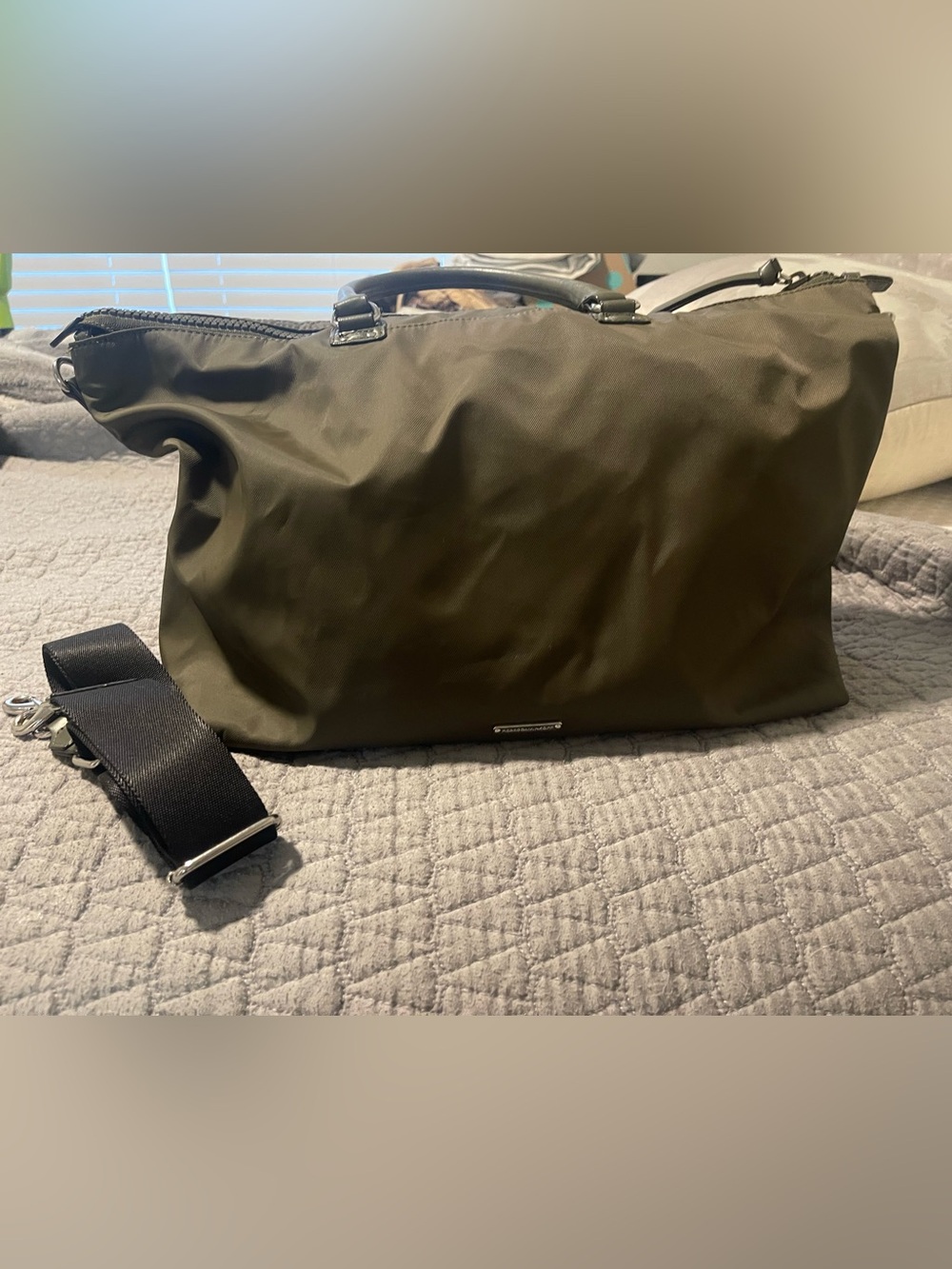 Rebecca Minkoff SOLSTICE
NYLON MOTT TOTE
- Olive Green